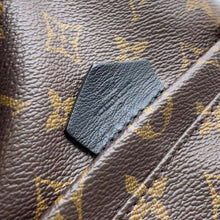 Load image into Gallery viewer, LOUIS VUITTON Palm Springs Backpack NoirM44871 Monogram Size PM
