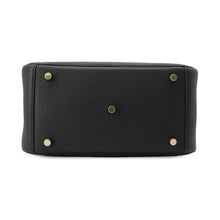 Load image into Gallery viewer, HERMES Lindy Black Taurillon Clemence Size 26
