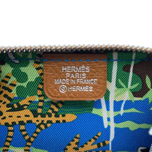 Load image into Gallery viewer, HERMES Azap compact silk in Gold Epsom
