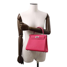 Load image into Gallery viewer, HERMES Kelly Retourne Rose mexico Togo Leather Size 25
