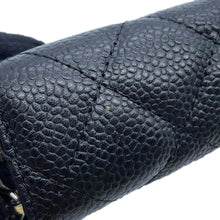 将图像加载到图库查看器中，CHANEL Matelasse Triple Zip Pouch Black Soft Caviar Leather
