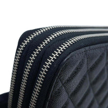 将图像加载到图库查看器中，CHANEL Matelasse Triple Zip Pouch Black Soft Caviar Leather
