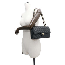 Load image into Gallery viewer, CHANEL Matelasse W Flap ChainShoulder Bag BlackA01112 Caviar Leather Size 25

