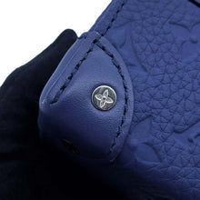 将图像加载到图库查看器中，LOUIS VUITTON Steamer Wearable Wallet SapphireM11522 Monogram・Taurillon
