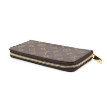 将图像加载到图库查看器中，LOUIS VUITTON Zippy Wallet FuchsiaM41895 Monogram
