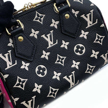 将图像加载到图库查看器中，LOUIS VUITTON Speedy Bandouliere Noir/White/PinkM46088 Monogram Empreinte Leather Size 20
