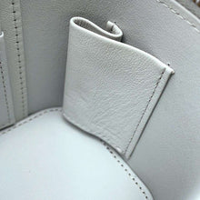 将图像加载到图库查看器中，CHANEL Matelasse Camellia Chain Vanity Bag Light BlueAP3301 Lambskin
