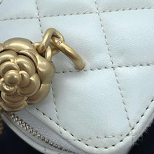 将图像加载到图库查看器中，CHANEL Matelasse Camellia Chain Vanity Bag Light BlueAP3301 Lambskin

