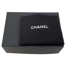将图像加载到图库查看器中，CHANEL Matelasse Camellia Chain Vanity Bag Light BlueAP3301 Lambskin

