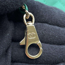 将图像加载到图库查看器中，CHANEL Handbag CC Logo Top Handle GreenAS2215 Caviar Leather Size XXS
