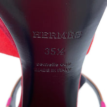 Load image into Gallery viewer, HERMES Sandals Pink/Multicolor suede Size 35 1/2
