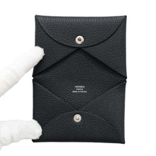 将图像加载到图库查看器中，HERMES Calvi Black Chevre Myzore Goatskin
