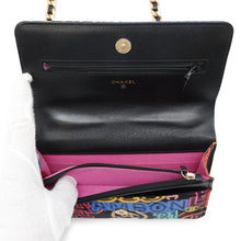 将图像加载到图库查看器中，CHANEL ★CHANEL19 Chain Wallet Neon MulticolorAP0957 Printed Fabric/Leather
