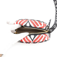 Load image into Gallery viewer, LOUIS VUITTON LV Crafty Boite Chapeau Soupour Claim RougeM45366 Monogram / Giant
