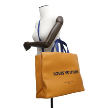 将图像加载到图库查看器中，LOUIS VUITTON Shopper tote SaffronM24457 Leather Size MM
