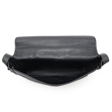 Load image into Gallery viewer, HERMES Victoria Messenger Bag Black Taurillon Clemence
