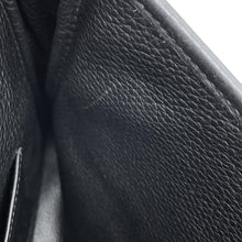 Load image into Gallery viewer, HERMES Victoria Messenger Bag Black Taurillon Clemence
