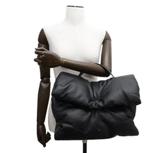 将图像加载到图库查看器中，CELINE Pillow Bag Black Leather
