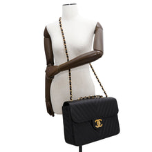 Load image into Gallery viewer, CHANEL V Stitch ChainShoulder Bag BlackA03660 Caviar Leather Size 34
