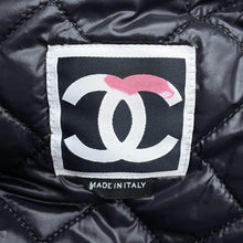 Load image into Gallery viewer, CHANEL Sports line hooded vest Size 38 BlackP36696 Polyurethane70% Nylon30%
