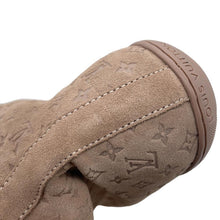 Load image into Gallery viewer, LOUIS VUITTON Monogram lace-up shoes Jasmin Flower Mouton suede Size 37 1/2
