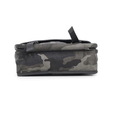 将图像加载到图库查看器中，PRADA CamouflagePattern Shoulder Bag Khaki/Black Nylon
