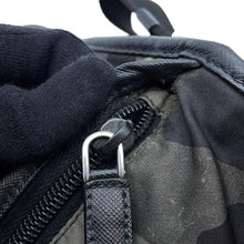 将图像加载到图库查看器中，PRADA CamouflagePattern Shoulder Bag Khaki/Black Nylon

