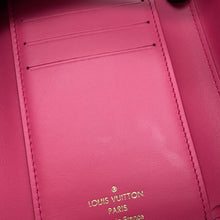 将图像加载到图库查看器中，LOUIS VUITTON Portefeuille Capucine Compact Noir/Hot pinkM62157 Taurillon Leather
