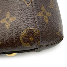 Load image into Gallery viewer, LOUIS VUITTON Montaigne Noir/CreamM45311 Monogram Size BB
