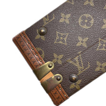 Load image into Gallery viewer, LOUIS VUITTON President・Krasol BrownM53012 Monogram Size 45

