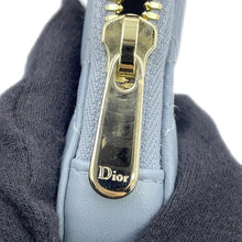 将图像加载到图库查看器中，Dior Lady Dior Cannage Phone Holder CloudBlueS0872ONMJ Lambskin
