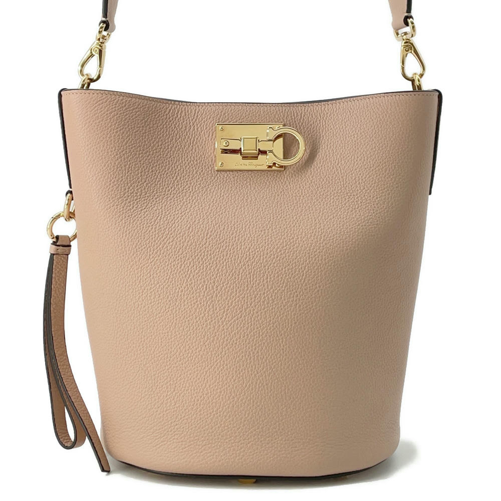 Ferragamo Gancini The Studio Bucket Amaretti Beige212892 Leather