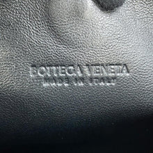 将图像加载到图库查看器中，Bottega Veneta INTRECCIATO messenger bag Black620537 Leather
