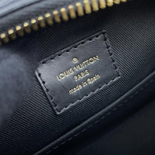Load image into Gallery viewer, LOUIS VUITTON Saintonge NoirM43555 Monogram Calf Leather
