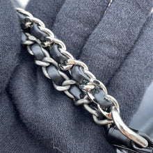 将图像加载到图库查看器中，CHANEL Gabriel 2WAY Chain Shoulder Bag Beige/Black Leather
