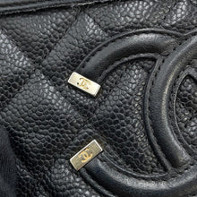 将图像加载到图库查看器中，CHANEL CCFiligree Chain Wallet BlackA84450 Caviar Leather
