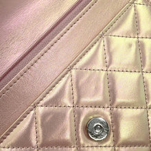 将图像加载到图库查看器中，CHANEL Matelasse Chain wallet MetalicPink Lambskin
