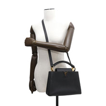 将图像加载到图库查看器中，LOUIS VUITTON Capucines NoirM94755 Taurillon Leather Size BB
