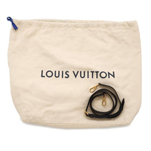 将图像加载到图库查看器中，LOUIS VUITTON Capucines NoirM94755 Taurillon Leather Size BB
