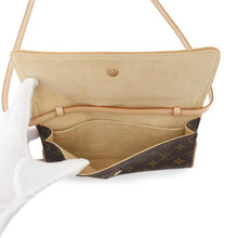 将图像加载到图库查看器中，LOUIS VUITTON Pochette Twin BeigeM51852 Monogram Size GM
