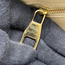 将图像加载到图库查看器中，LOUIS VUITTON Lock It BrownM40597 Monogram Shiny
