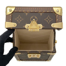将图像加载到图库查看器中，LOUIS VUITTON Camera box BrownM10079 Monogram
