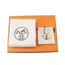 Load image into Gallery viewer, HERMES Picotin Lock Biscuit Taurillon Clemence Size PM
