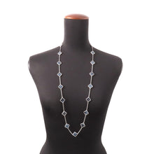 将图像加载到图库查看器中，Van Cleef &amp; Arpels Vintage Alhambra long necklace 20 motifsVCARP7S500 18K White Gold
