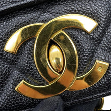 将图像加载到图库查看器中，CHANEL Matelasse Turnlock Chain Tote Black Caviar Leather
