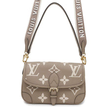 将图像加载到图库查看器中，LOUIS VUITTON Dianu Tourterelle claimM46583 Monogram Empreinte Leather
