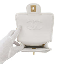 Load image into Gallery viewer, CHANEL Matelasse 2WAY ChainShoulder Bag WhiteAS3652 Caviar Leather
