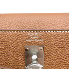 Load image into Gallery viewer, HERMES Kelly Retourne Gold Togo Leather Size 25
