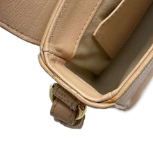 Load image into Gallery viewer, Chloe Chloe C 2WAYBag Jasmin FlowerCHC19WS193B836H6 Embossed Leather
