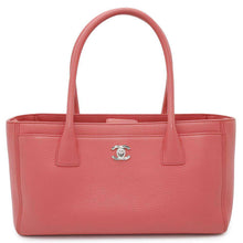 将图像加载到图库查看器中，CHANEL Executive tote PinkA67282 Leather

